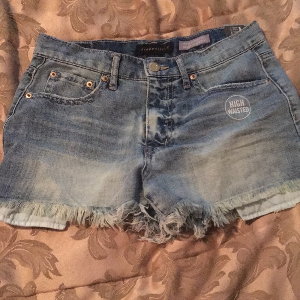Aero high-waisted cheeky shorts